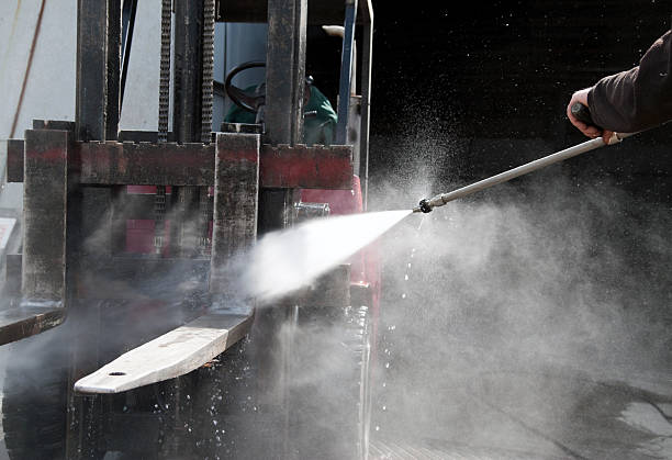 Best Pressure Washing Driveway  in University Place, WA
